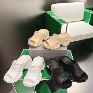 BALENCIAGA Slides