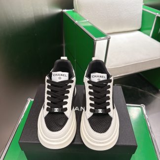 CHANEL 25C Sneakers