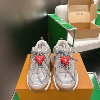 Louis Vuitton k005 LV TATIC RUNNER Sneakers LV Tatic Runner Sneakers 1990 LV