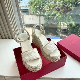 G171 VALENTINO SandalsFlats VLOGO SIGNATURE
