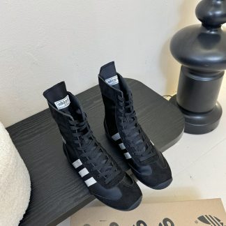 Adidas Sneakers