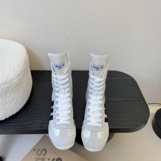 Adidas Sneakers