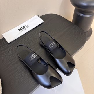 DYMONLATRY Sandals