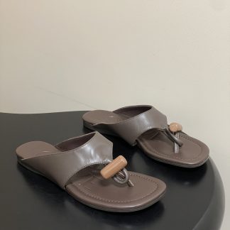 Loewe Flats