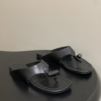 Loewe Flats