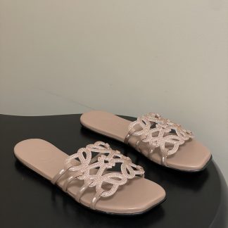 Loewe Flats