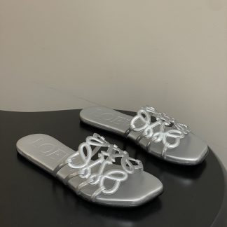 Loewe Flats