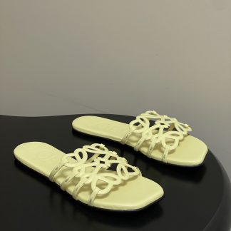 Loewe Flats