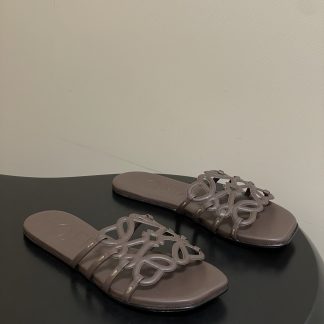 Loewe Flats
