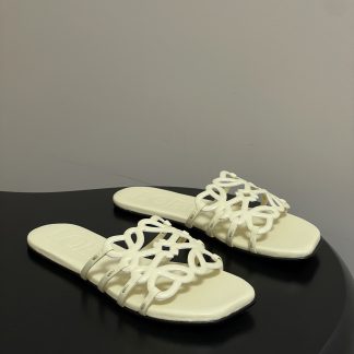 Loewe Flats
