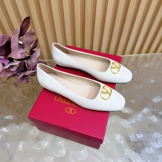Valentino Flats