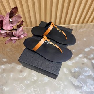 YSL Saint Laurent yslSlides Slides 290 1 1
