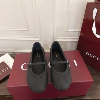 Gucci Flats