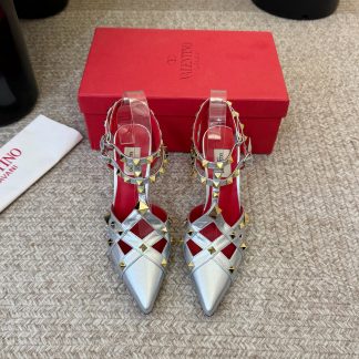 VALENTINO SandalsFlats VLOGO SIGNATURE