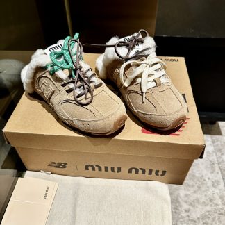 New Balance Flats