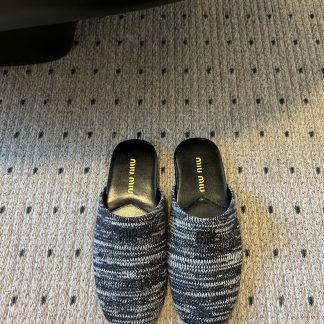 Miu Miu Slides