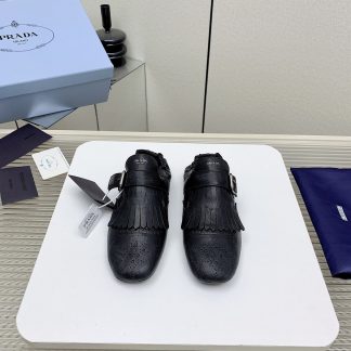 Prada Slides
