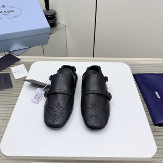 Prada Slides