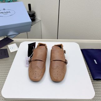 Prada Slides